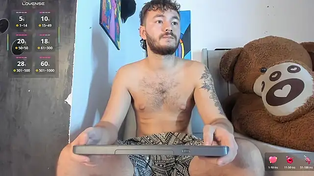 Snapshot of JacoLive chatting on March 19, 5:28 pm JacoLive online show from March 19, 5:28 pm