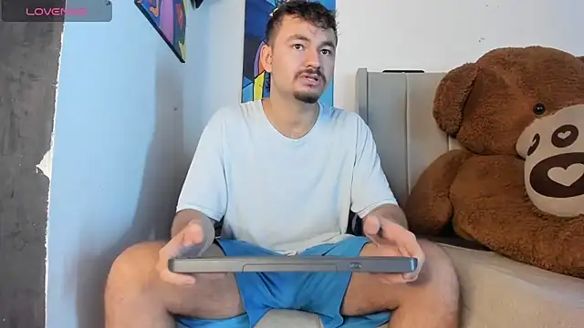 Snapshot of JacoLive chatting on March 21, 4:54 pm JacoLive online show from March 21, 4:54 pm