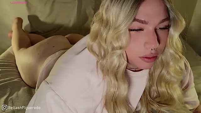 IsabellaFigueredo   online show from September 13, 6:35 am