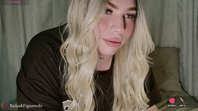 IsabellaFigueredo   online show from October 27, 11:20 pm