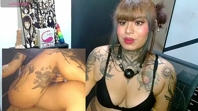 Snapshot of miss_cloverrr chatting on May 27, 12:02 pm miss cloverrr online show from May 27, 12:02 pm