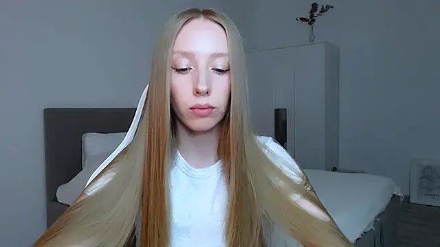 Luna insniity online show from October 20, 7:25 pm