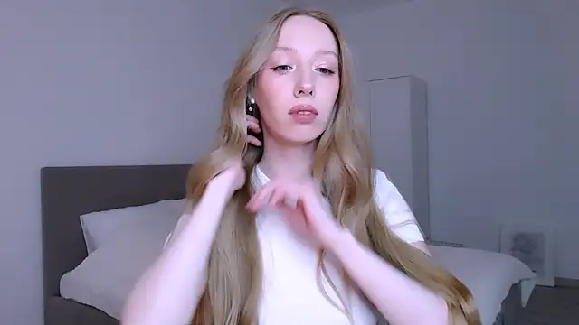 Luna insniity online show from February 26, 8:52 pm