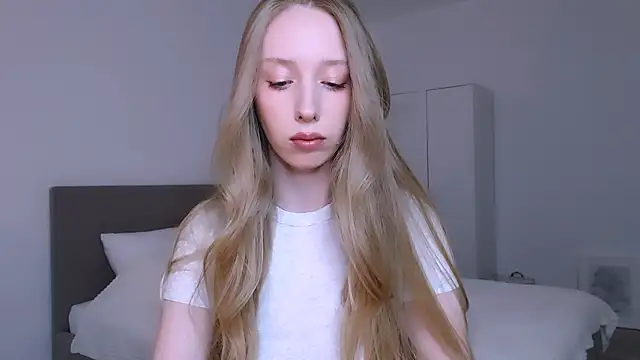 Luna insniity online show from March 26, 9:42 pm