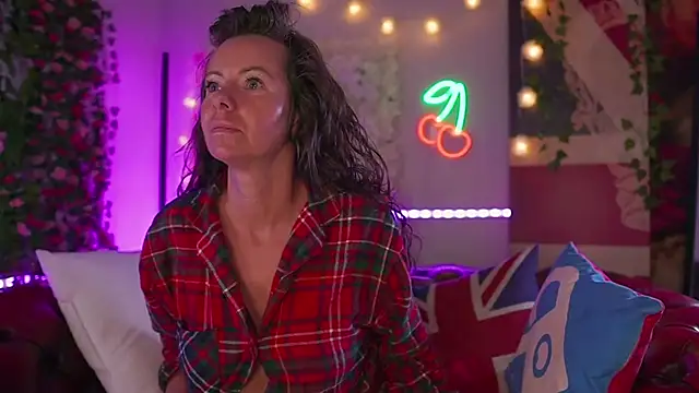 Snapshot of AmicaBentley chatting on March 26, 6:08 am AmicaBentley online show from March 26, 6:08 am