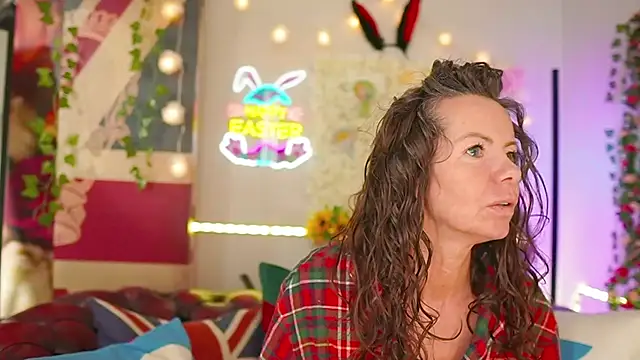 Snapshot of AmicaBentley chatting on March 28, 8:58 am AmicaBentley online show from March 28, 8:58 am