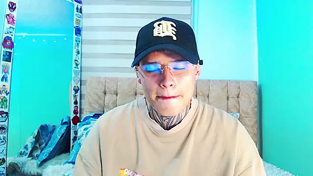 Snapshot of _justinmoon2 chatting on February 24, 4:32 am justinmoon2 online show from February 24, 4:32 am