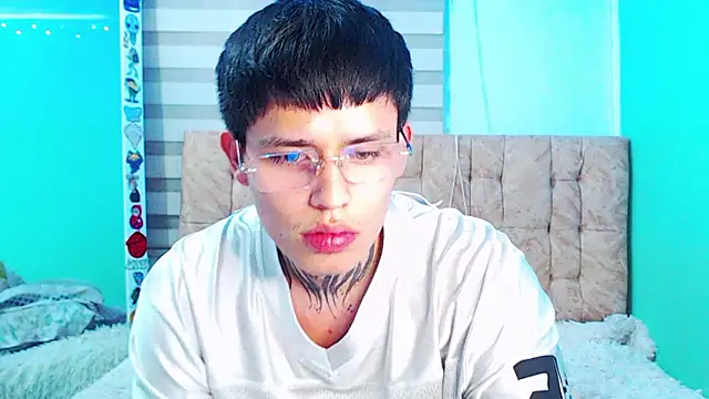 Snapshot of _justinmoon2 chatting on March 10, 10:42 am justinmoon2 online show from March 10, 10:42 am