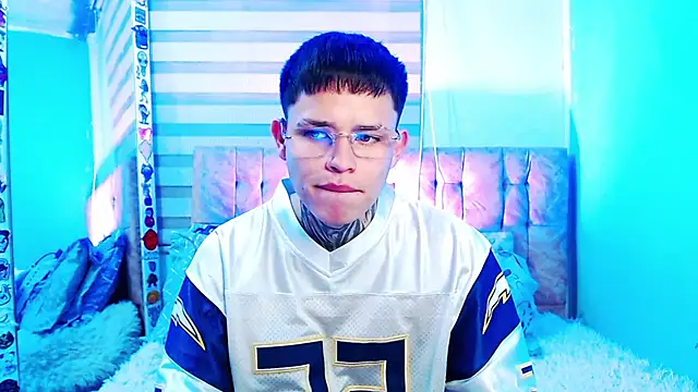 Snapshot of _justinmoon2 chatting on May 8, 7:41 pm justinmoon2 online show from May 8, 7:41 pm