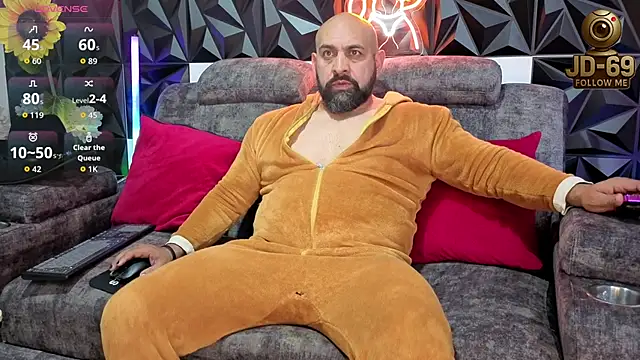 Snapshot of JD-69 chatting on September 18, 8:11 pm JD-69 online show from September 18, 8:11 pm