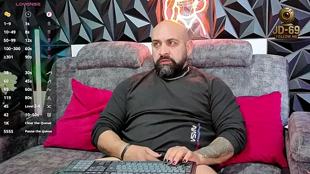 Snapshot of JD-69 chatting on October 15, 7:03 pm JD-69 online show from October 15, 7:03 pm