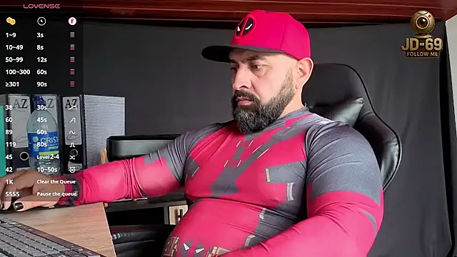 Snapshot of JD-69 chatting on October 30, 5:24 pm JD-69 online show from October 30, 5:24 pm