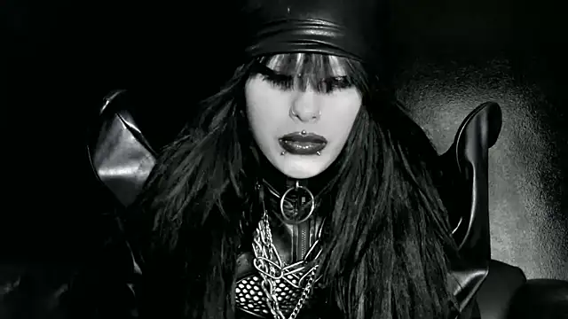 XXIOUX online show from March 31, 4:07 pm