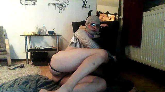Snapshot of AnitaGape chatting on November 6, 8:43 pm AnitaGape online show from November 6, 8:43 pm
