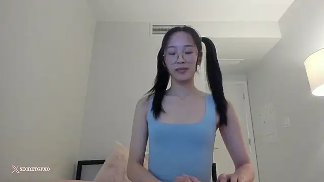 Snapshot of secretgirlfriendxo chatting on December 29, 8:44 am secretgirlfriendxo online show from December 29, 8:44 am