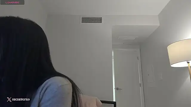 Snapshot of secretgirlfriendxo chatting on February 5, 11:55 am secretgirlfriendxo online show from February 5, 11:55 am