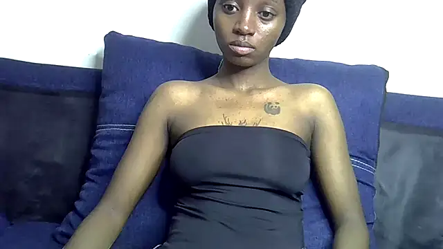 Snapshot of Enkarxx chatting on February 22, 12:23 am Enkarxx online show from February 22, 12:23 am