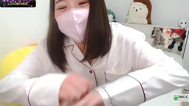 Snapshot of SUZU_ chatting on January 31, 9:37 pm SUZU online show from January 31, 9:37 pm