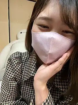 Snapshot of SUZU_ chatting on February 17, 12:16 pm SUZU online show from February 17, 12:16 pm