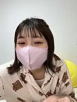 Snapshot of SUZU_ chatting on March 9, 12:42 pm SUZU online show from March 9, 12:42 pm