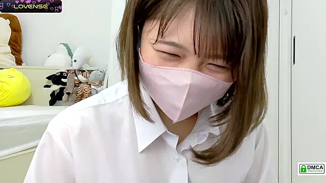 Snapshot of SUZU_ chatting on March 17, 11:10 am SUZU online show from March 17, 11:10 am