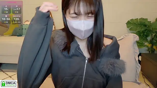 Snapshot of SUZU_ chatting on March 5, 2:35 pm SUZU online show from March 5, 2:35 pm