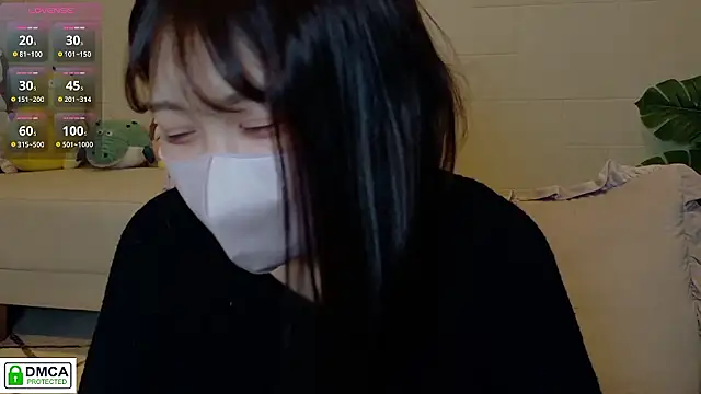 Snapshot of SUZU_ chatting on March 13, 12:12 pm SUZU online show from March 13, 12:12 pm