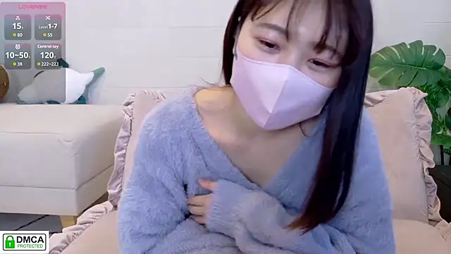 Snapshot of SUZU_ chatting on March 24, 1:10 am SUZU online show from March 24, 1:10 am