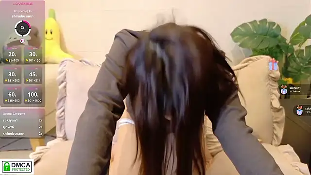 Snapshot of SUZU_ chatting on March 29, 1:11 pm SUZU online show from March 29, 1:11 pm