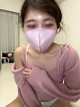 Snapshot of SUZU_ chatting on April 1, 1:41 pm SUZU online show from April 1, 1:41 pm