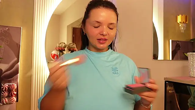 CelesteBailey online show from November 18, 7:35 am