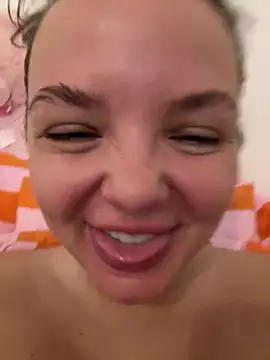 Snapshot of CelesteBailey chatting on March 8, 5:44 am CelesteBailey online show from March 8, 5:44 am