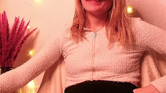 Snapshot of SecretAnni chatting on January 2, 7:29 pm SecretAnni online show from January 2, 7:29 pm