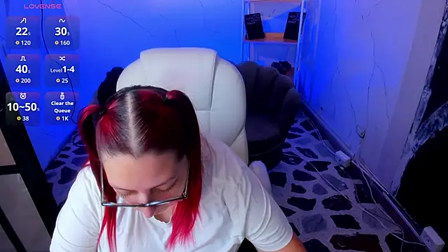 NiickyJones online show from September 26, 1:48 pm