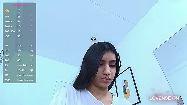 Snapshot of littlee_emilyy_ chatting on December 22, 6:48 pm littlee emilyy online show from December 22, 6:48 pm