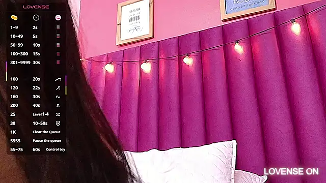 Snapshot of littlee_emilyy_ chatting on February 12, 6:08 am littlee emilyy online show from February 12, 6:08 am