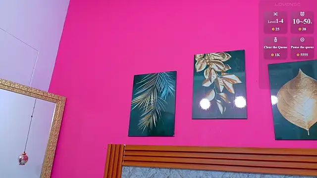 littlee emilyy  online show from May 2, 12:54 pm