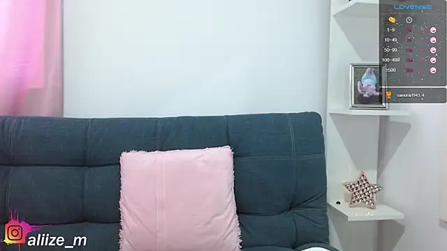 aliicee m online show from December 8, 4:39 pm