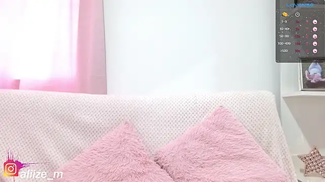 aliicee m online show from December 15, 4:48 pm