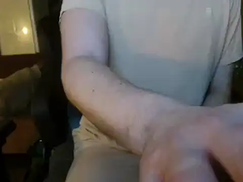 Snapshot of Str8boyy chatting on December 15, 6:15 pm Str8boyy online show from December 15, 6:15 pm