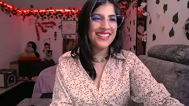azahar  ziiz online show from December 29, 6:35 am