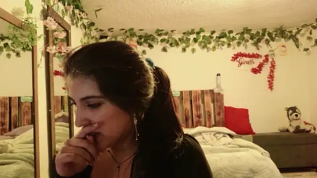 azahar  ziiz online show from November 24, 8:52 pm