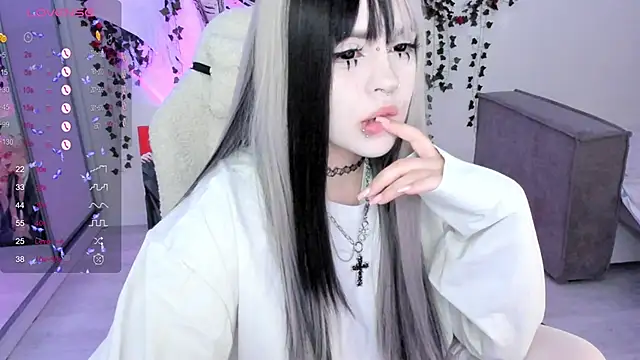 SelenaCute online show from November 9, 4:44 am