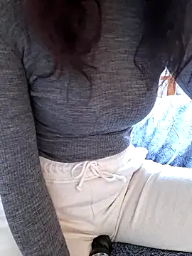 Silvia Zeno online show from February 5, 12:10 pm