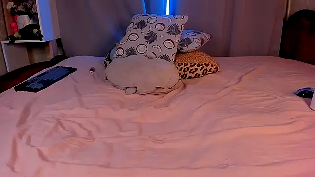 Jess Lui online show from November 12, 3:29 am