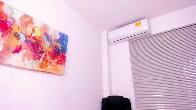 Snapshot of eileen_tanihara chatting on February 21, 6:25 am eileen tanihara online show from February 21, 6:25 am