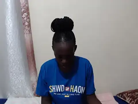 Snapshot of lizbela1 chatting on February 21, 10:50 am lizbela1 online show from February 21, 10:50 am