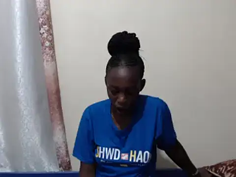 Snapshot of lizbela1 chatting on February 23, 5:01 am lizbela1 online show from February 23, 5:01 am