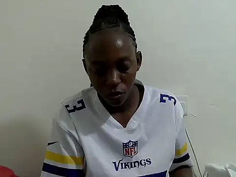 Snapshot of lizbela1 chatting on October 17, 10:45 pm lizbela1 online show from October 17, 10:45 pm