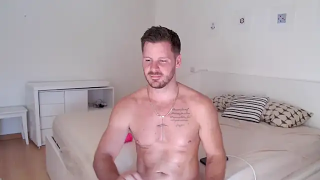 SexyandMarried1 online show from February 16, 12:21 pm